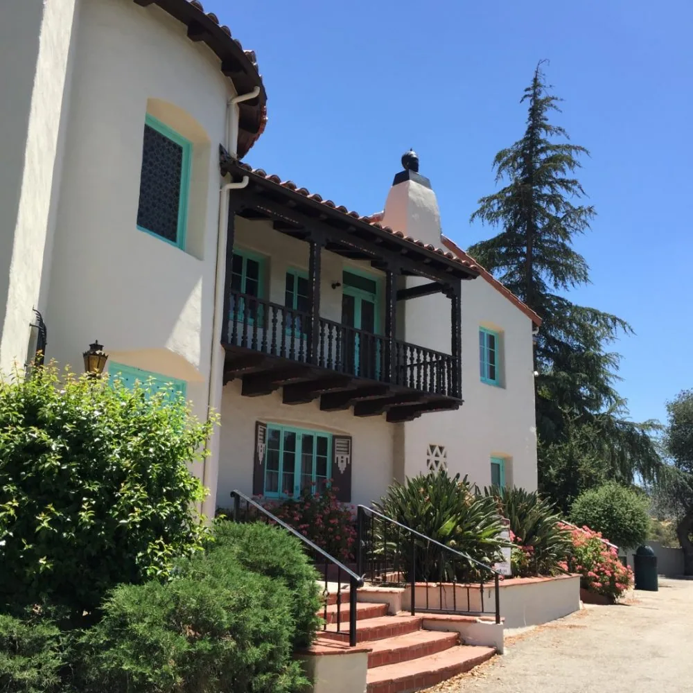 Santa Clarita building Santa Clarita building